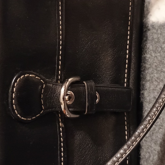 Coach - Picture 2 of 10